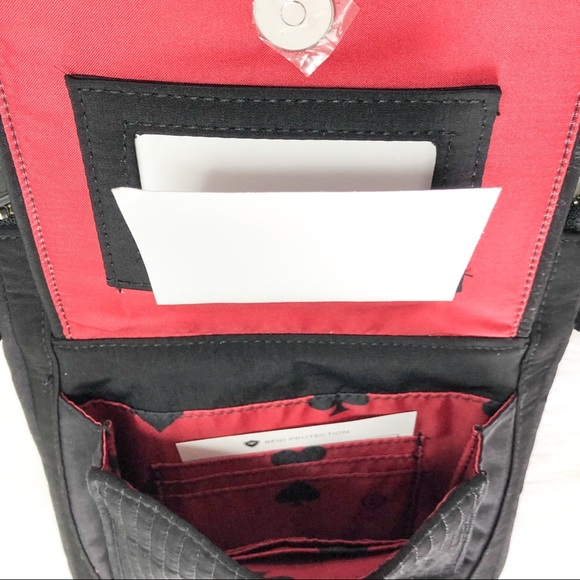 Vera Bradley Disney Alice in Wonderland Crossbody - Picture 5 of 8